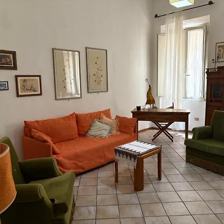 Residenza Italia 12 *